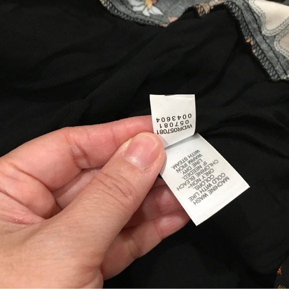 J.jill women’s Medium Tank Shift Dress Black printed Floral Boho Beach New - Picture 9 of 10